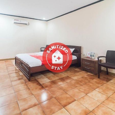 אמבון Oyo 1688 Collin Beach Hotel מראה חיצוני תמונה