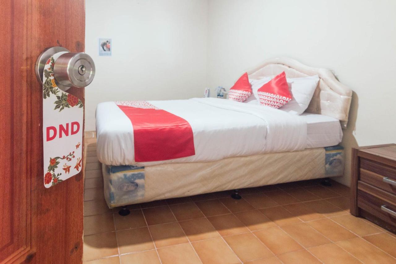 אמבון Oyo 1688 Collin Beach Hotel מראה חיצוני תמונה