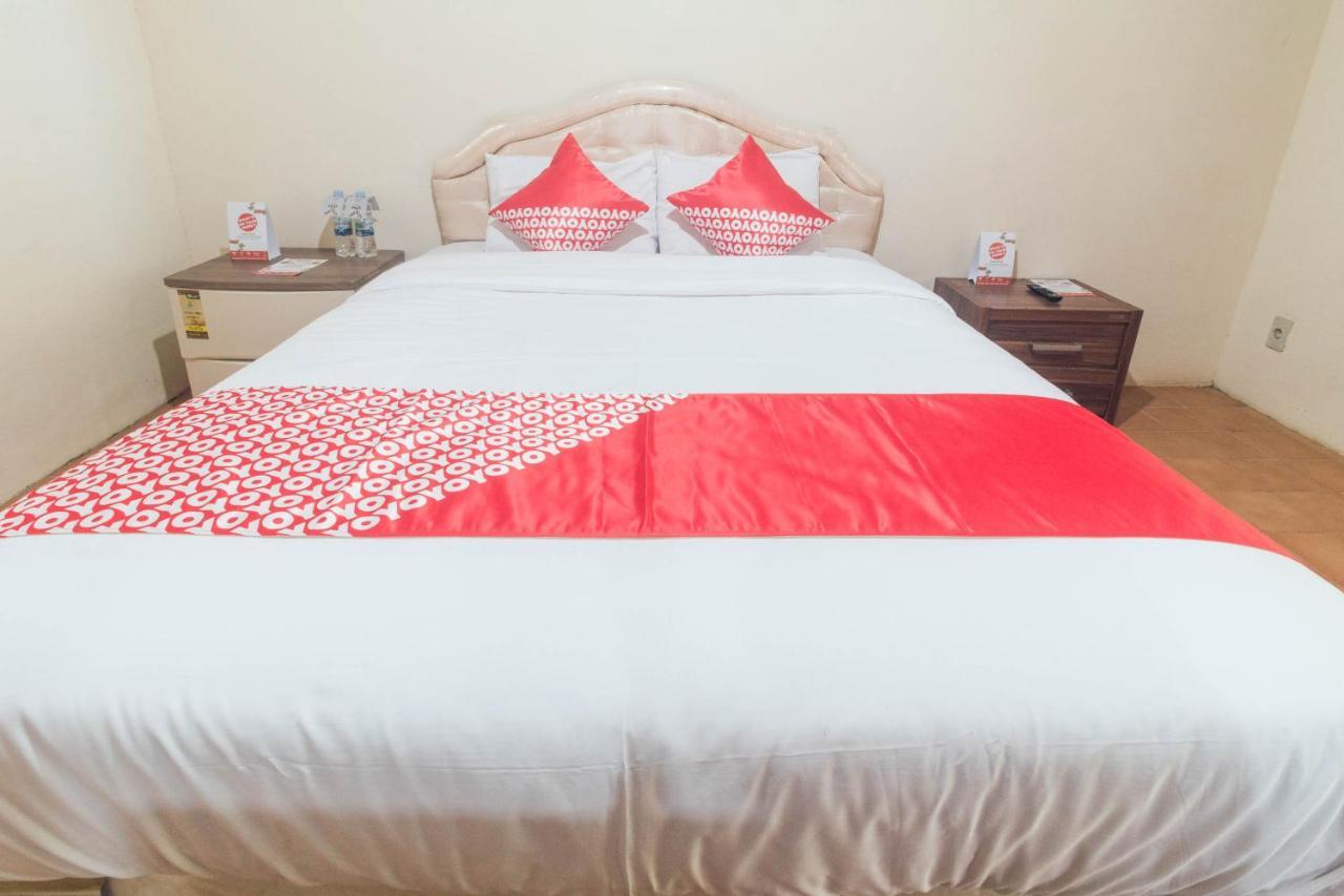 אמבון Oyo 1688 Collin Beach Hotel מראה חיצוני תמונה