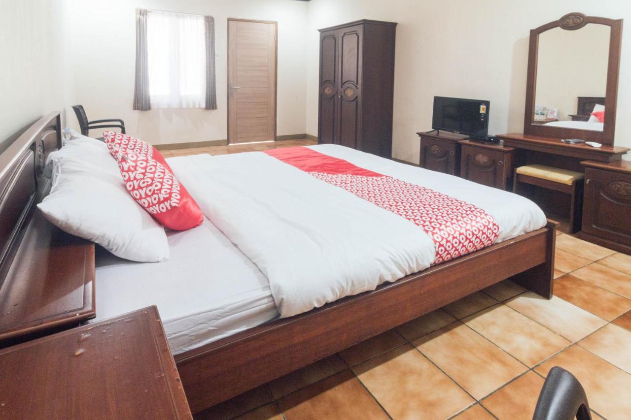 אמבון Oyo 1688 Collin Beach Hotel מראה חיצוני תמונה